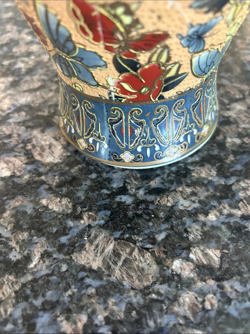 CHINE VASE SATSUMA STYLE FLORAL WITH FLOWES, BUTTERFLIES AND BIRDS 12
